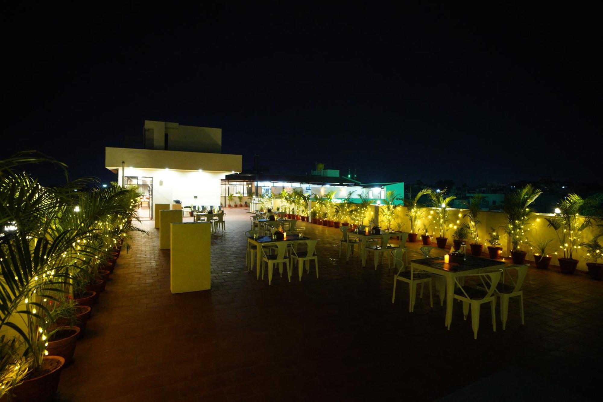 Emerald Urban Comforts Mysore Esterno foto