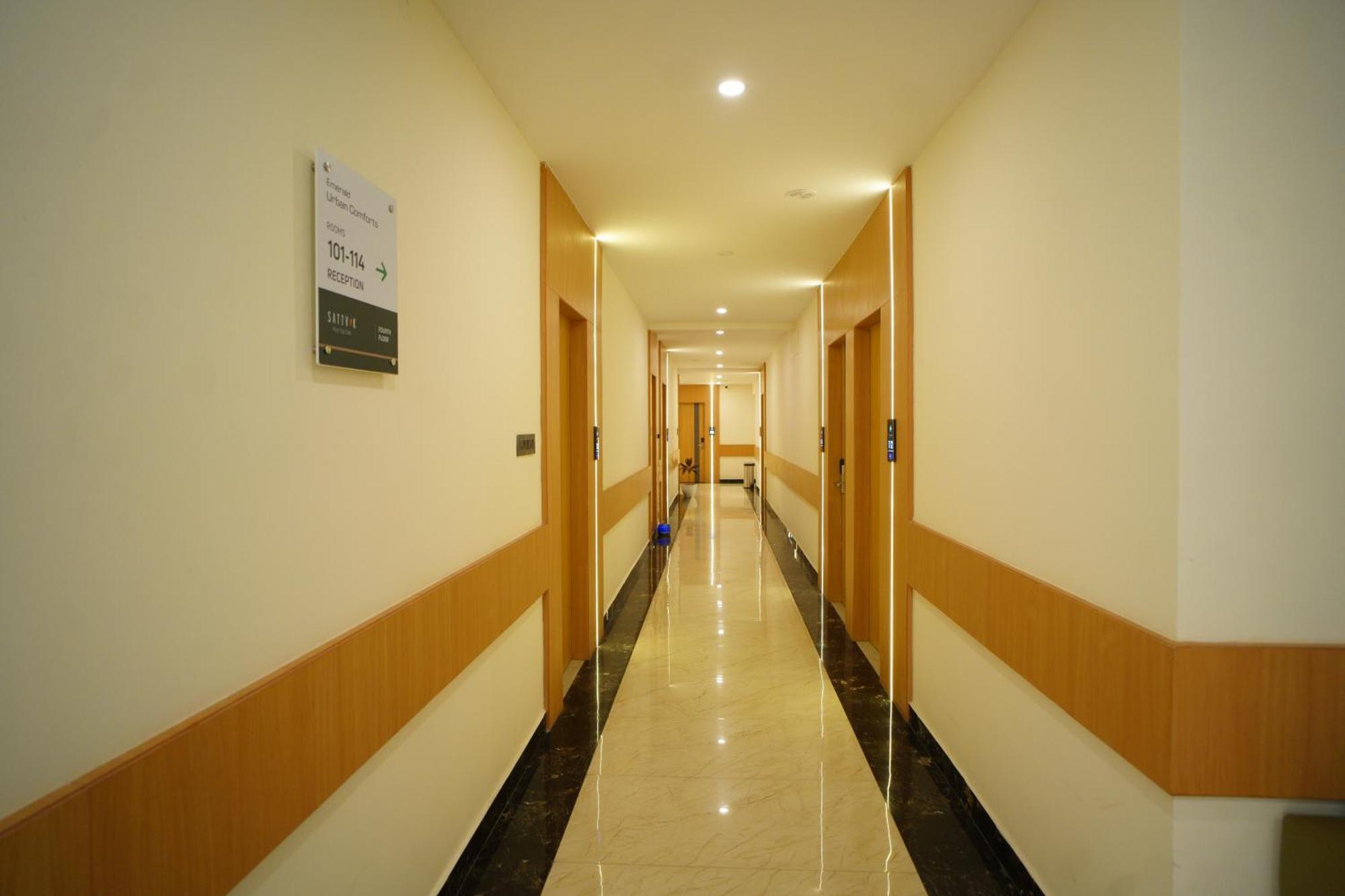 Emerald Urban Comforts Mysore Esterno foto