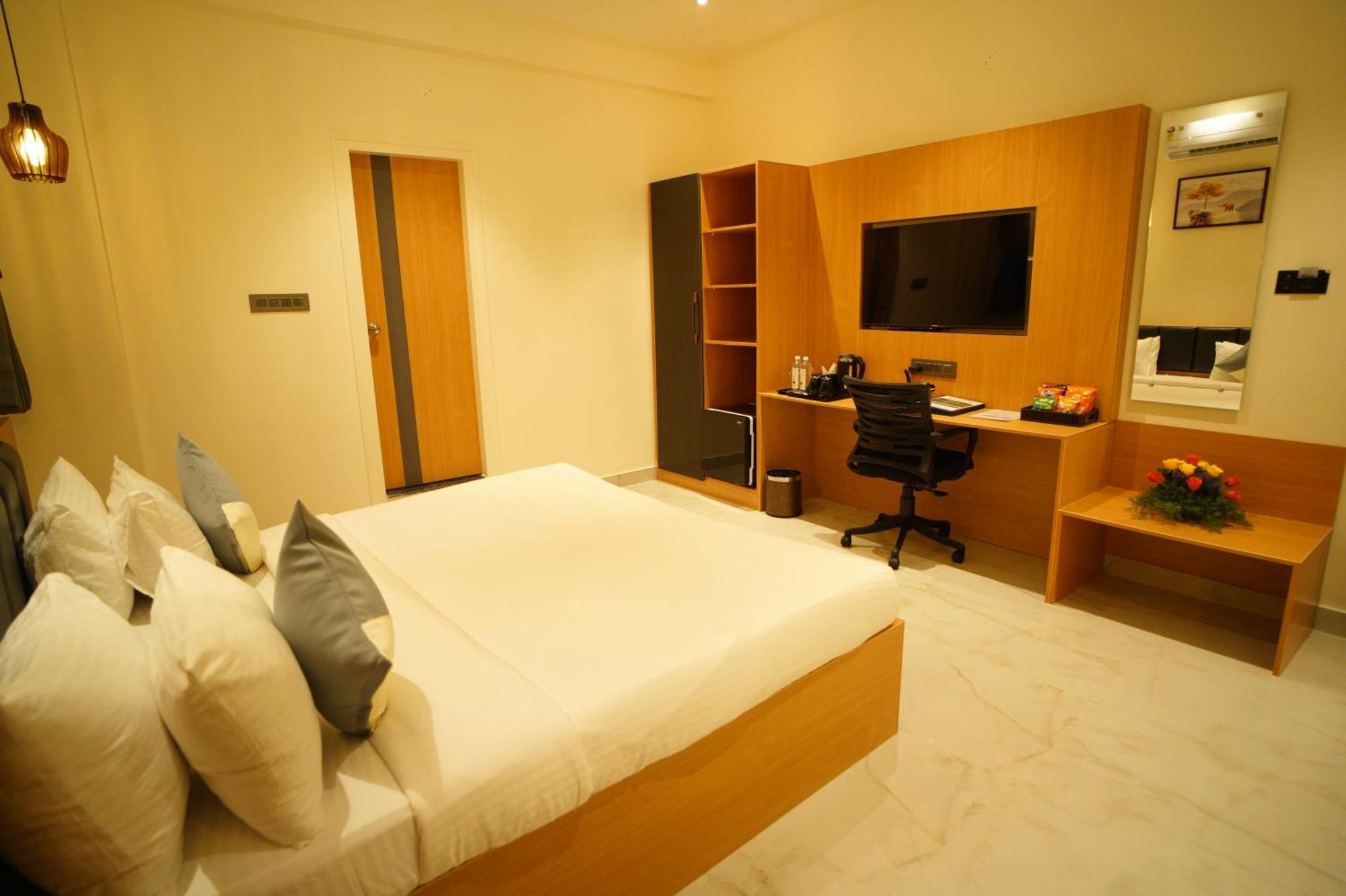 Emerald Urban Comforts Mysore Esterno foto