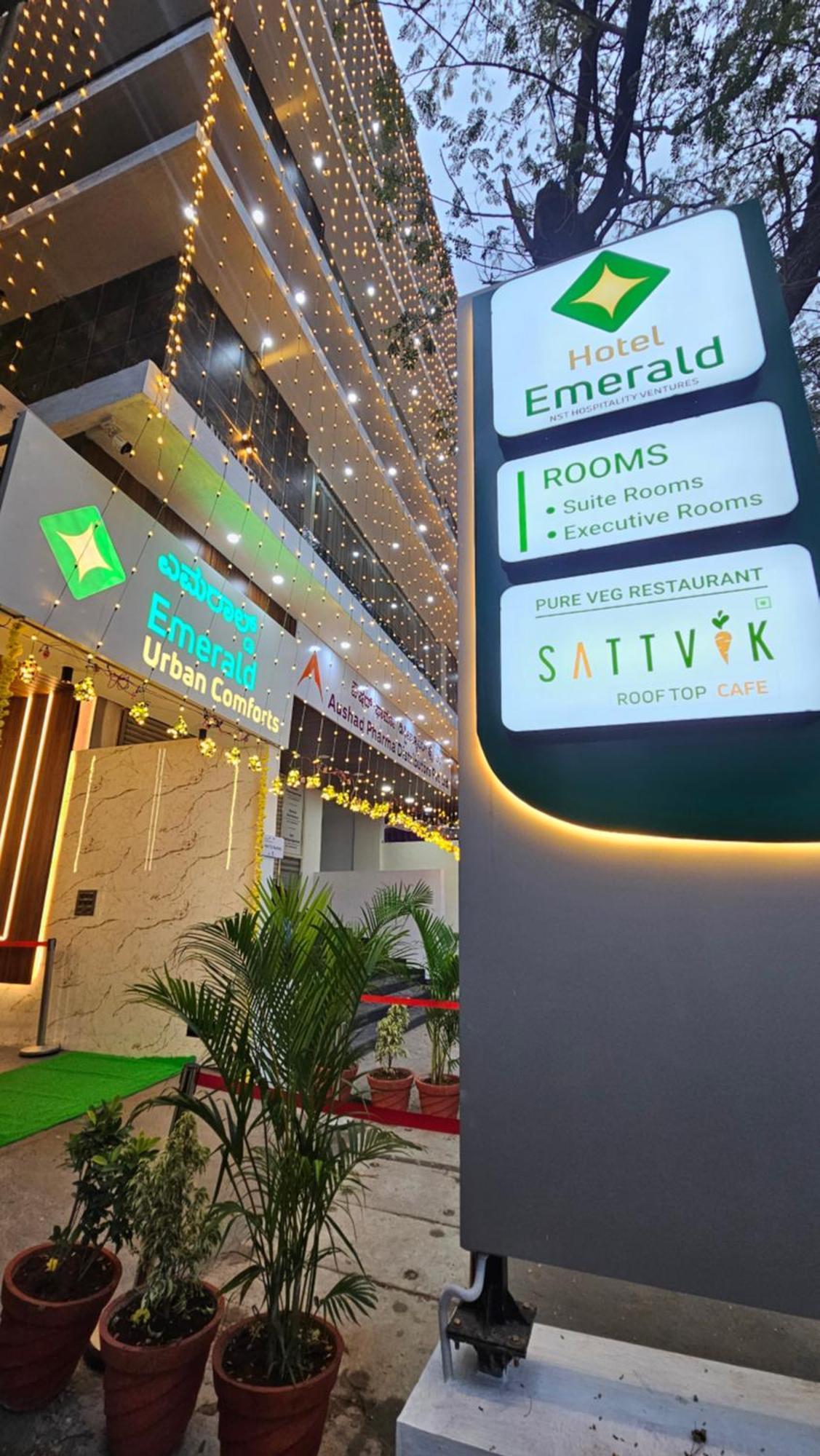 Emerald Urban Comforts Mysore Esterno foto
