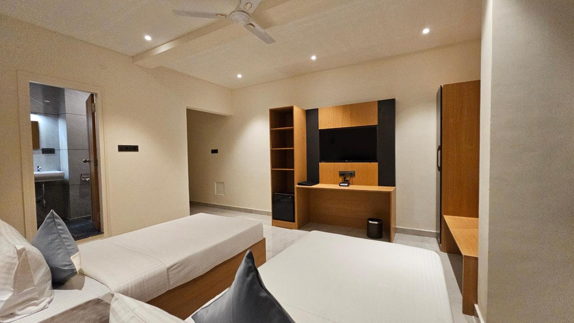 Emerald Urban Comforts Mysore Esterno foto